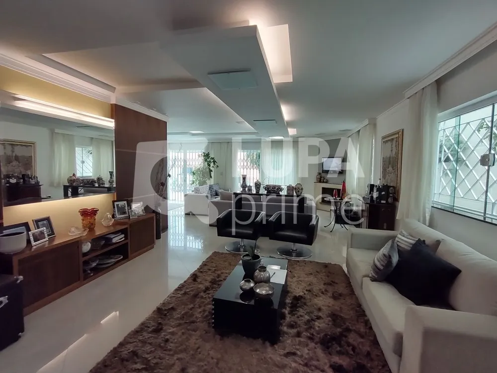 Casa, 4 quartos, 370 m² - Foto 2