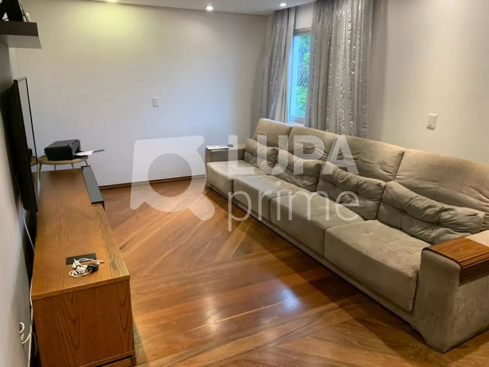 Apartamento à venda com 3 quartos, 155m² - Foto 1