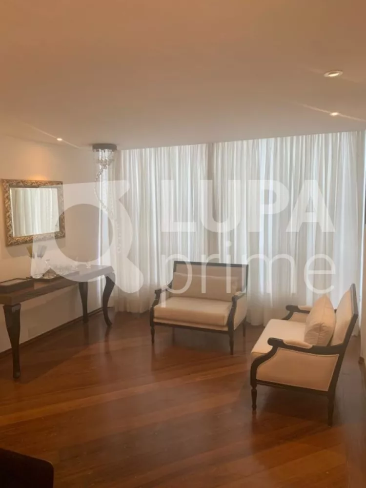 Apartamento à venda com 3 quartos, 155m² - Foto 4