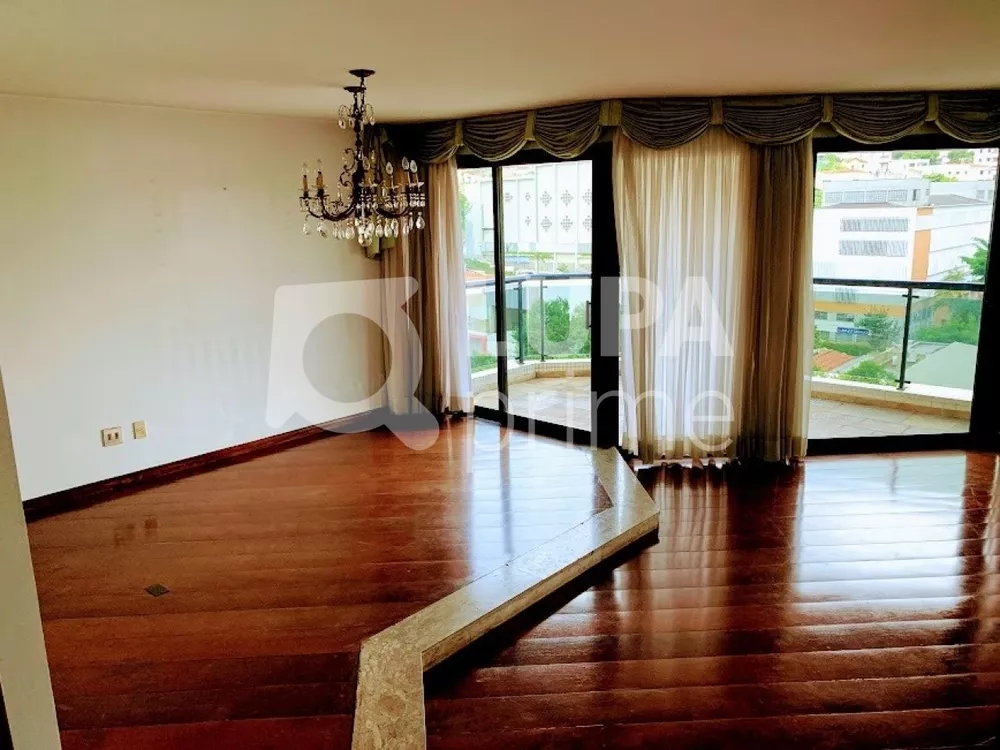 Apartamento para alugar com 4 quartos, 217m² - Foto 12