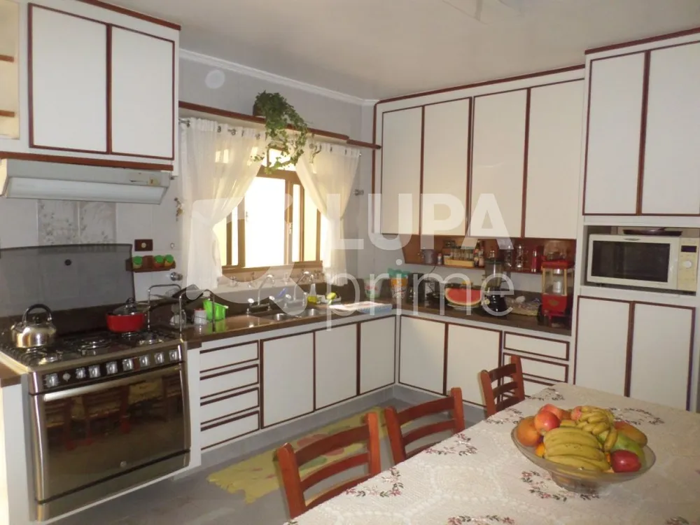 Casa, 3 quartos, 255 m² - Foto 6