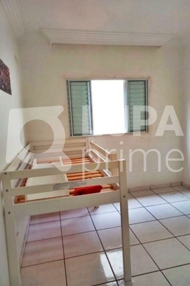 Casa à venda com 3 quartos, 137m² - Foto 1