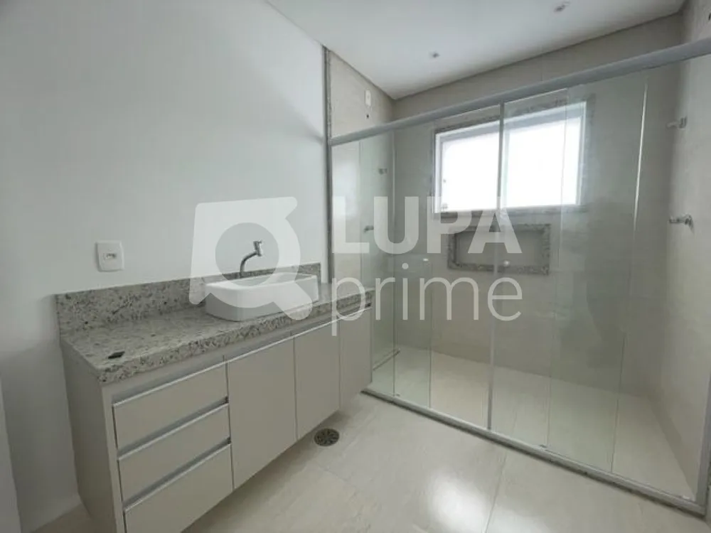 Casa, 4 quartos, 200 m² - Foto 1