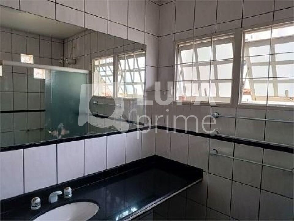 Casa, 5 quartos, 440 m² - Foto 1