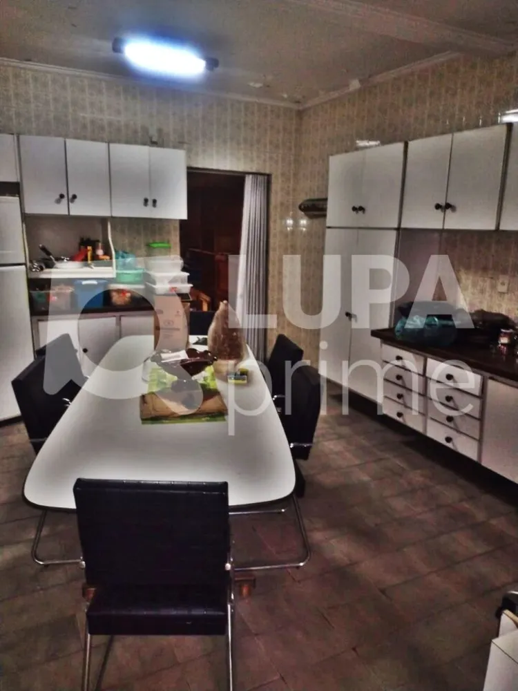 Casa, 3 quartos, 220 m² - Foto 8