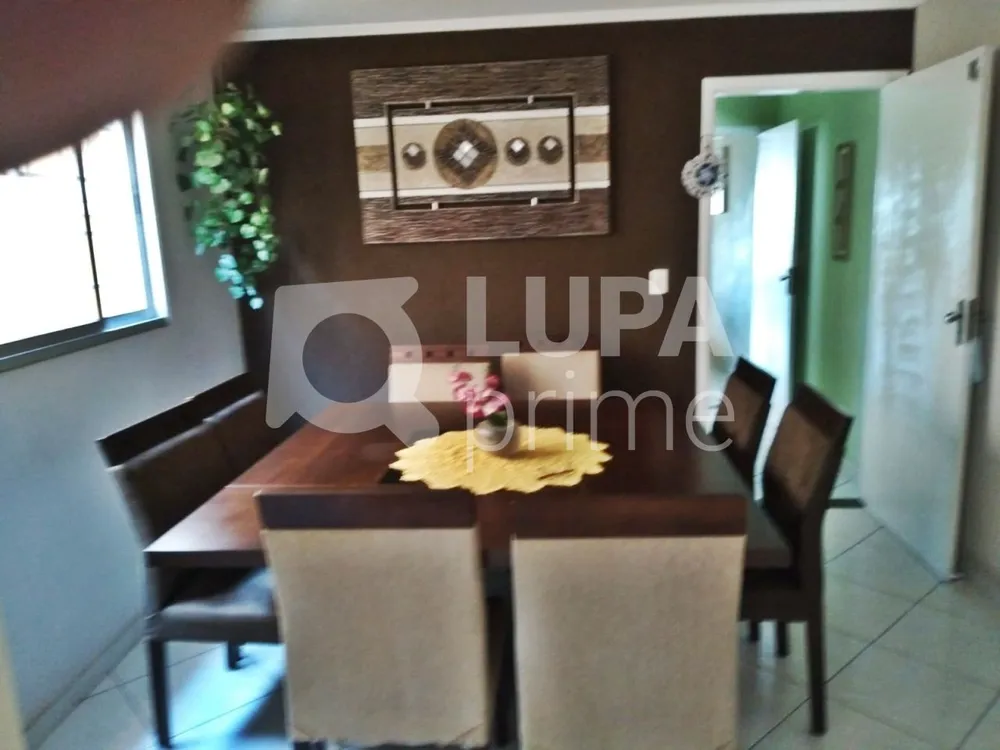 Casa, 3 quartos, 230 m² - Foto 13