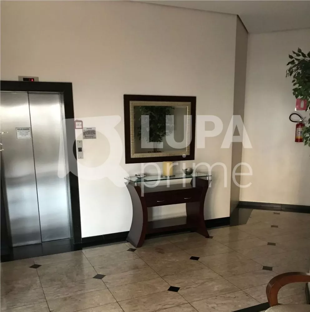 Apartamento à venda com 4 quartos, 250m² - Foto 2