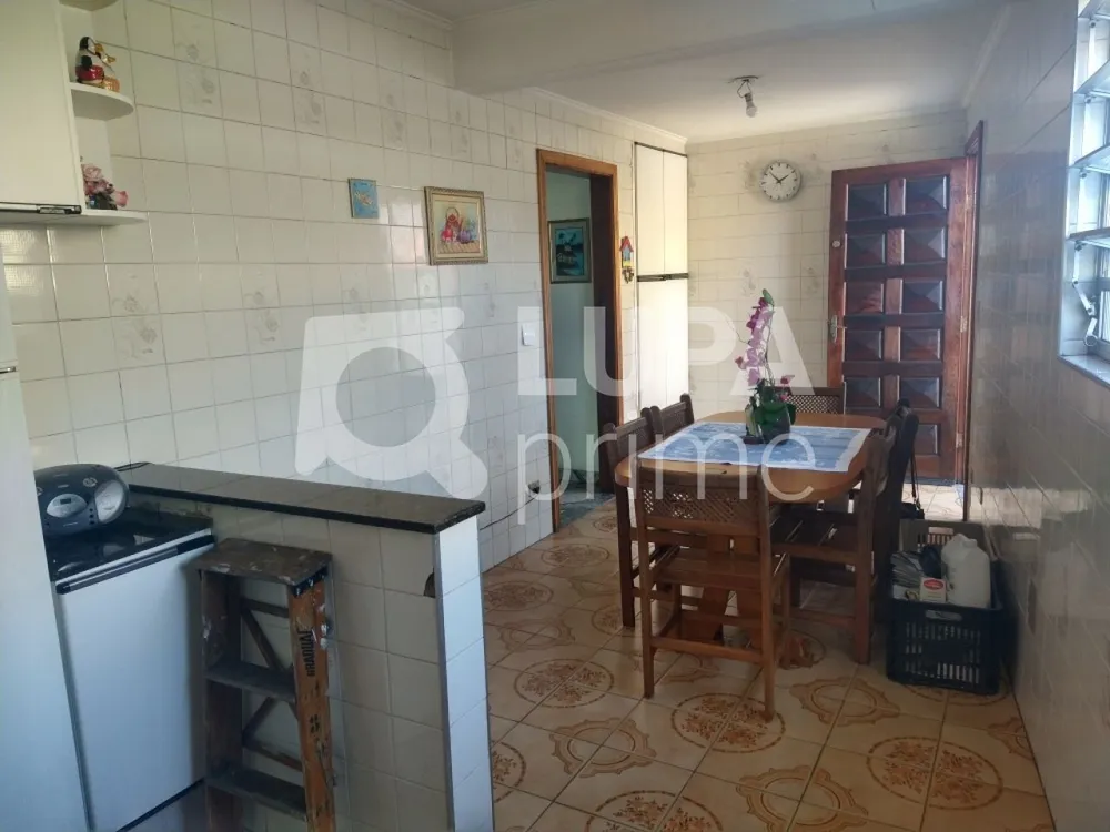 Casa, 3 quartos, 338 m² - Foto 3