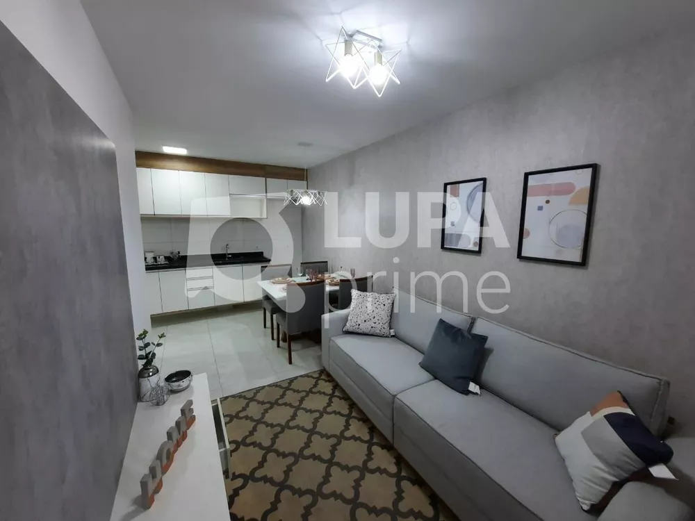 Apartamento à venda com 2 quartos, 42m² - Foto 1