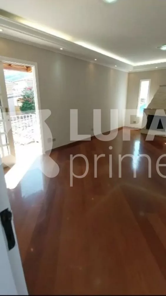 Casa de Condomínio à venda com 4 quartos, 250m² - Foto 4