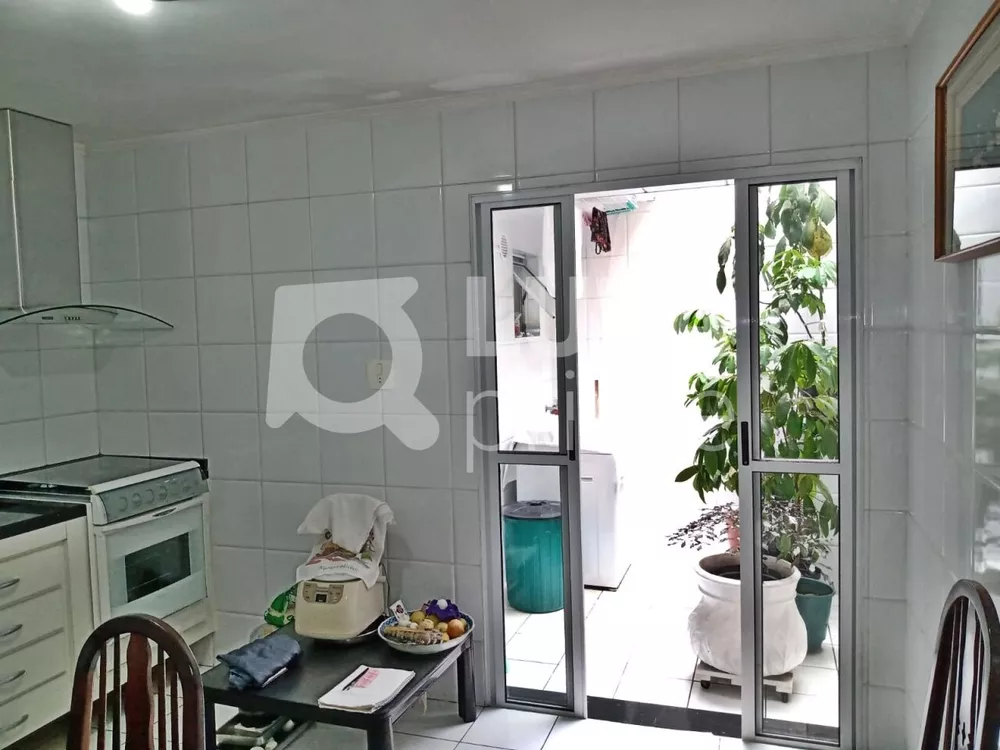 Casa à venda com 2 quartos, 60m² - Foto 1