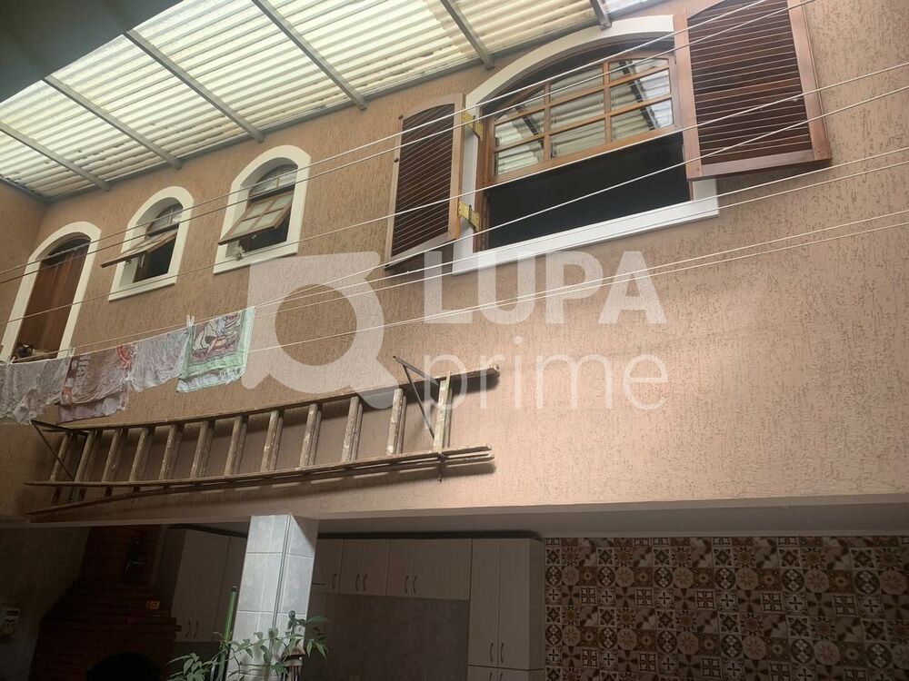 Casa à venda com 4 quartos, 218m² - Foto 6