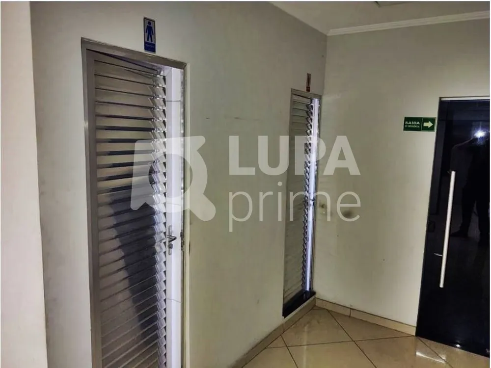 Depósito-Galpão, 750 m² - Foto 1