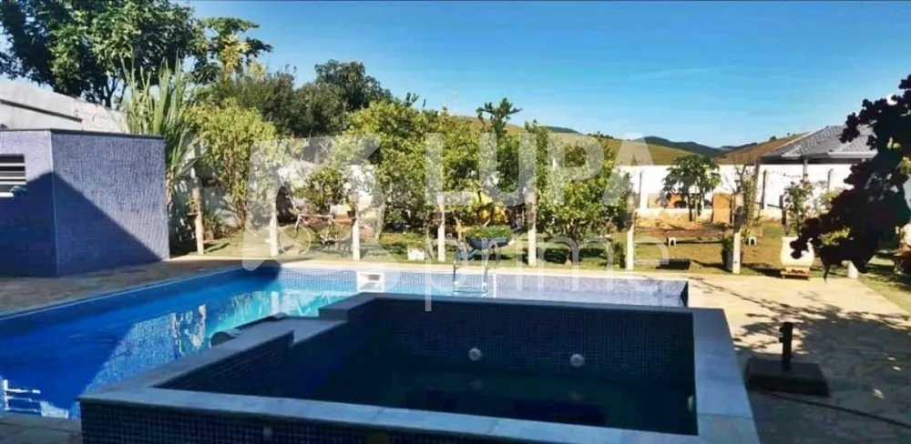 Casa, 5 quartos, 340 m² - Foto 2