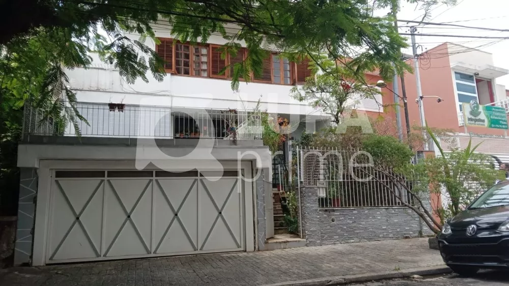 Casa à venda com 3 quartos, 242m² - Foto 1