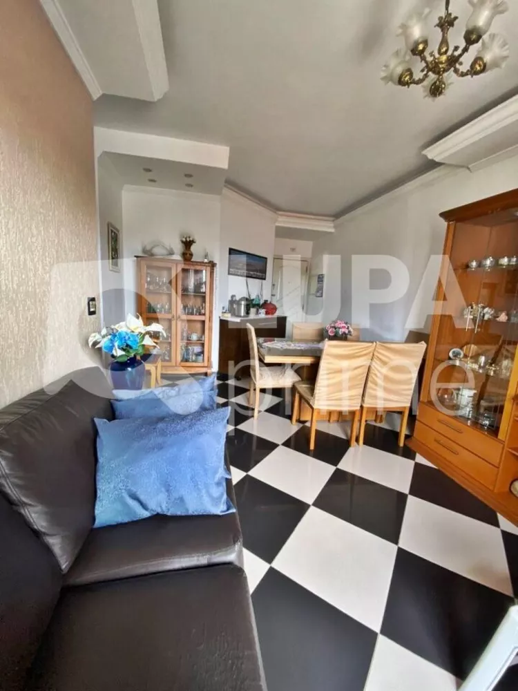 Apartamento à venda com 3 quartos, 74m² - Foto 2