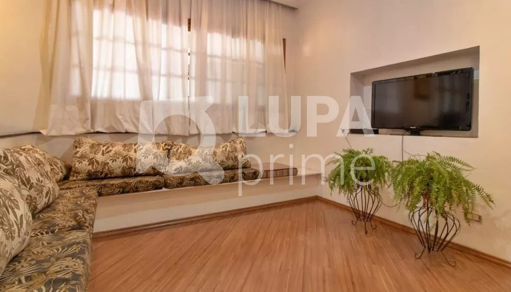 Casa à venda com 4 quartos, 102m² - Foto 4