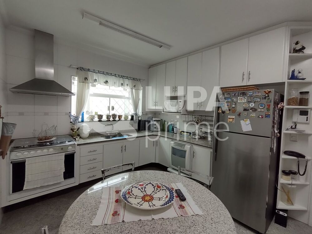 Casa à venda com 4 quartos, 370m² - Foto 17