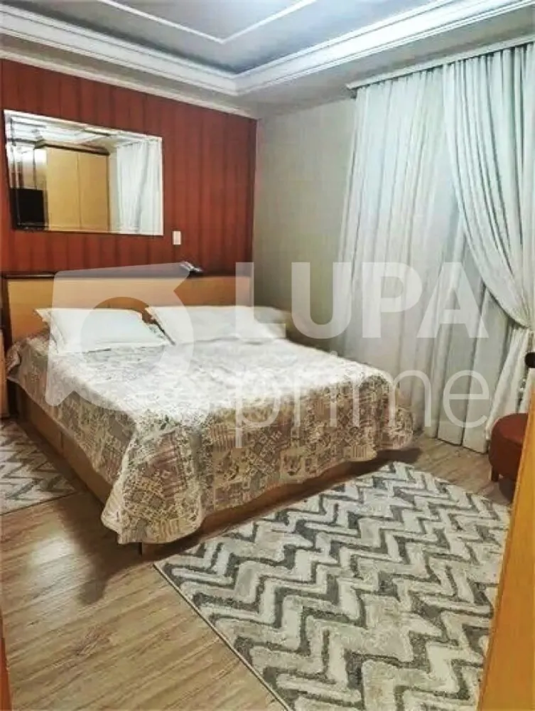 Casa, 3 quartos, 211 m² - Foto 2
