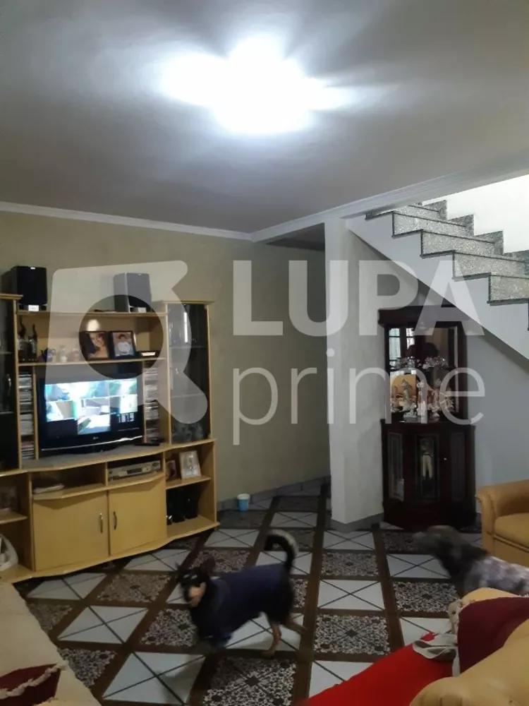 Casa à venda com 3 quartos, 140m² - Foto 1