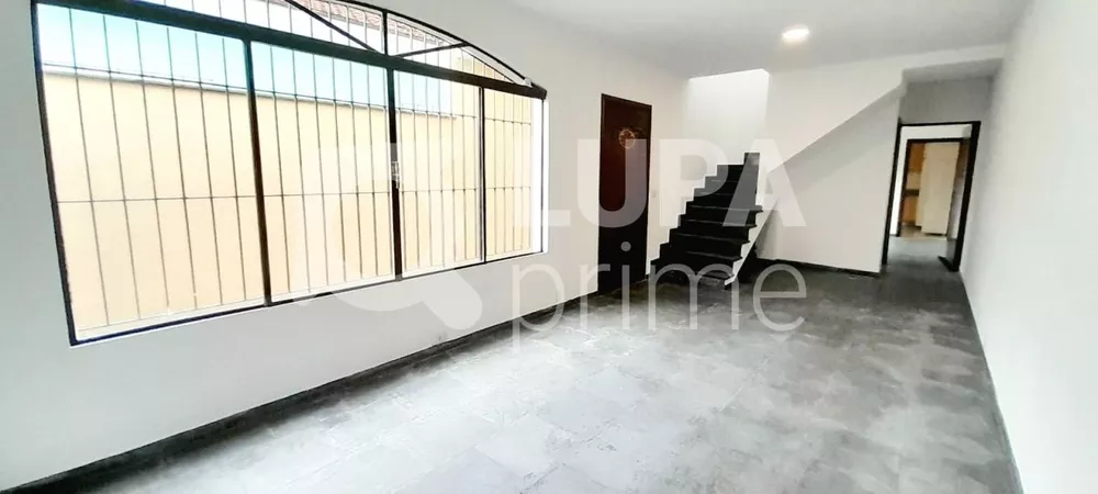 Casa à venda com 3 quartos, 135m² - Foto 3