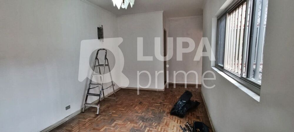 Casa à venda com 7 quartos, 145m² - Foto 1
