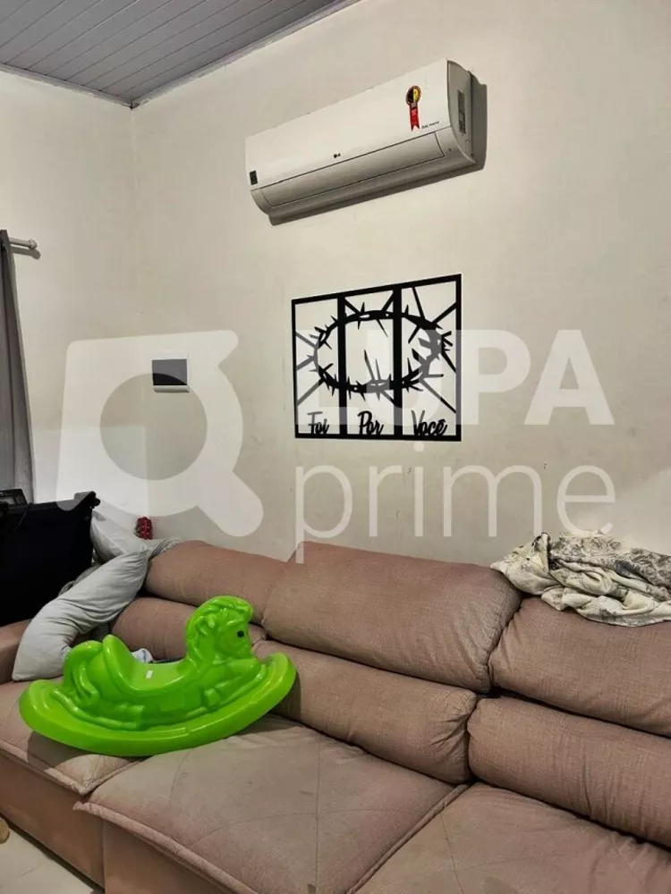 Casa à venda com 2 quartos, 80m² - Foto 2