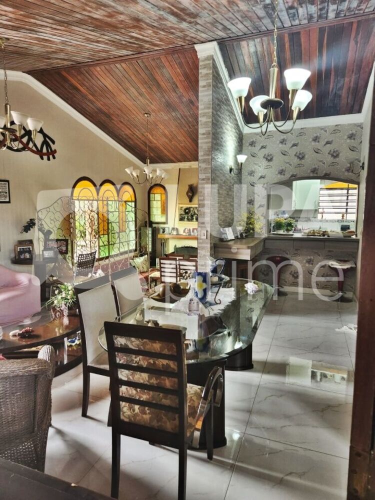 Casa, 4 quartos, 326 m² - Foto 2