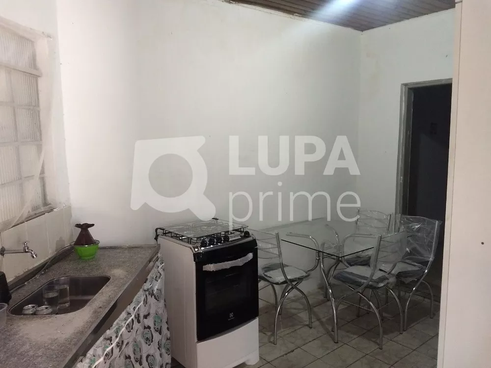 Casa para alugar com 3 quartos, 200m² - Foto 4