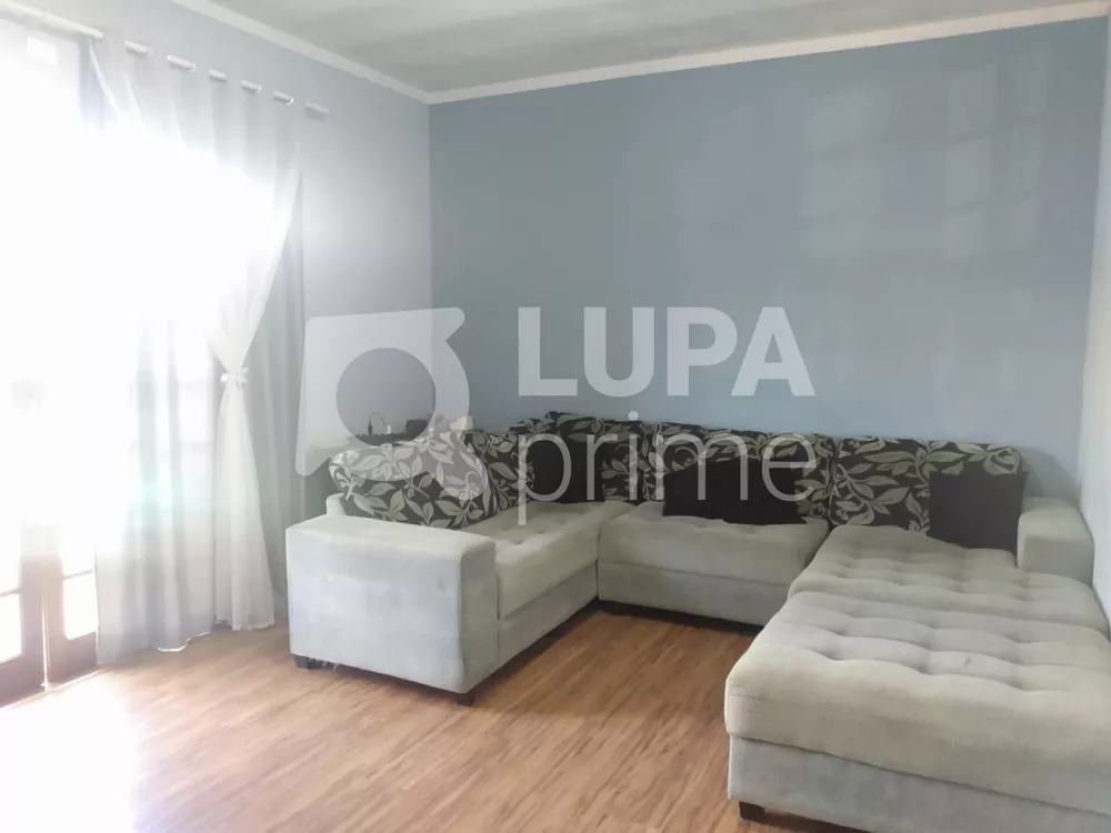 Casa à venda com 3 quartos, 280m² - Foto 2