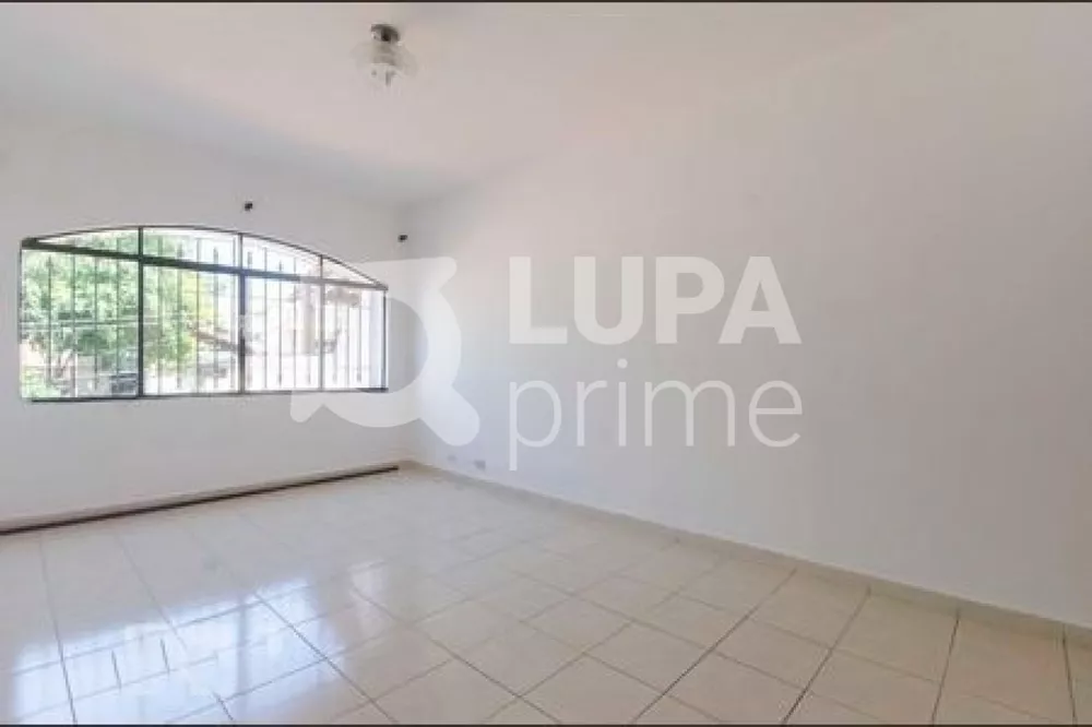 Casa à venda com 3 quartos, 330m² - Foto 2