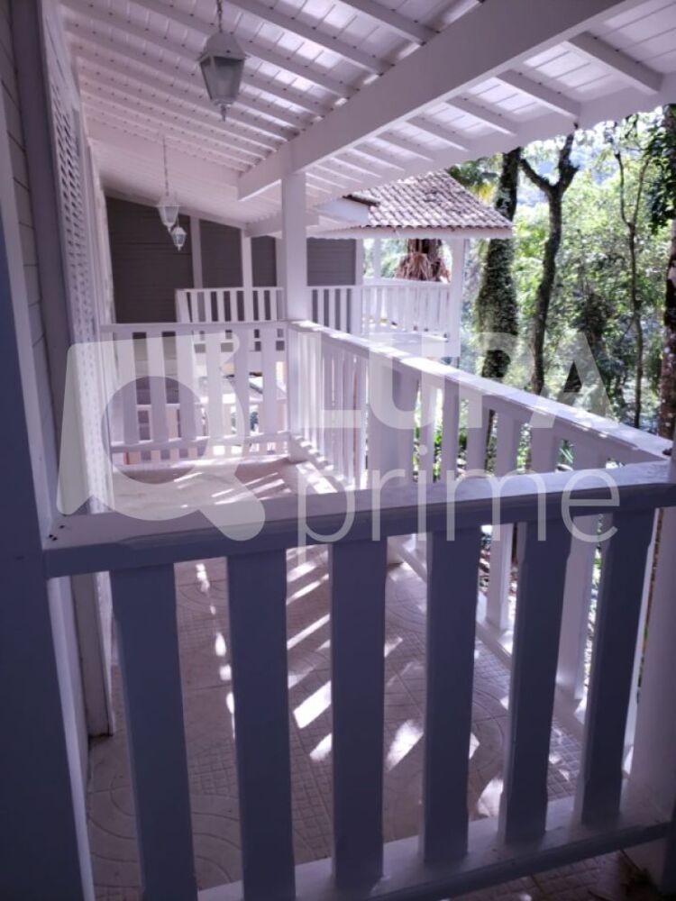 Casa à venda com 2 quartos, 200m² - Foto 25