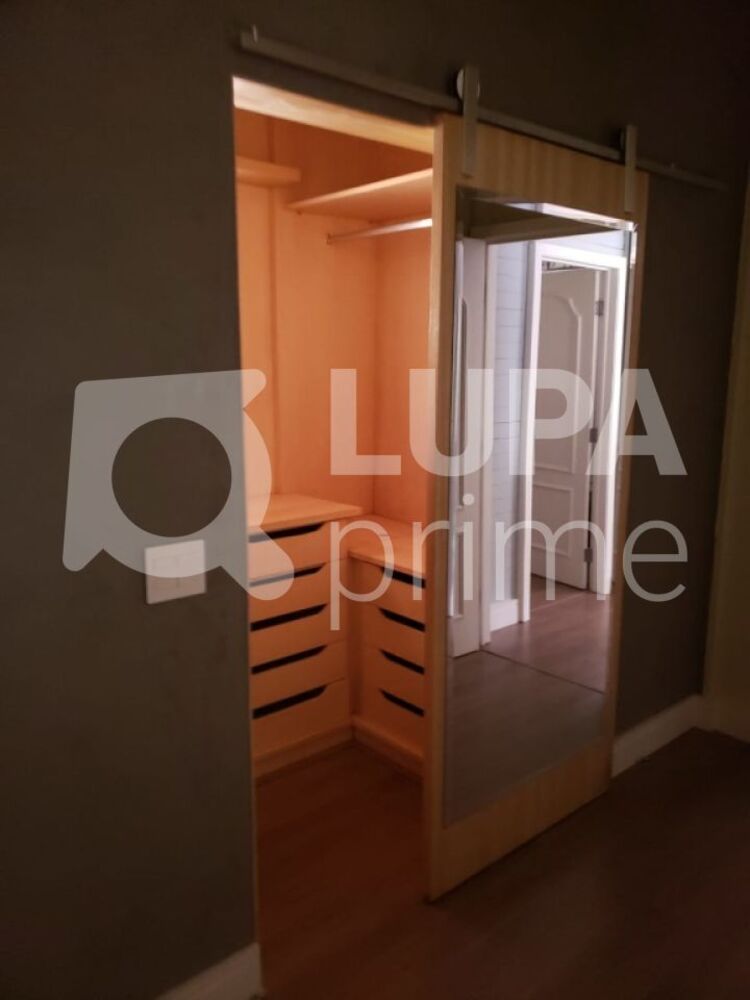 Casa à venda com 2 quartos, 200m² - Foto 8