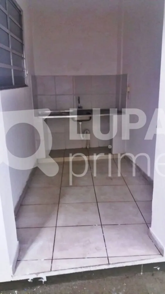 Loja-Salão, 200 m² - Foto 1