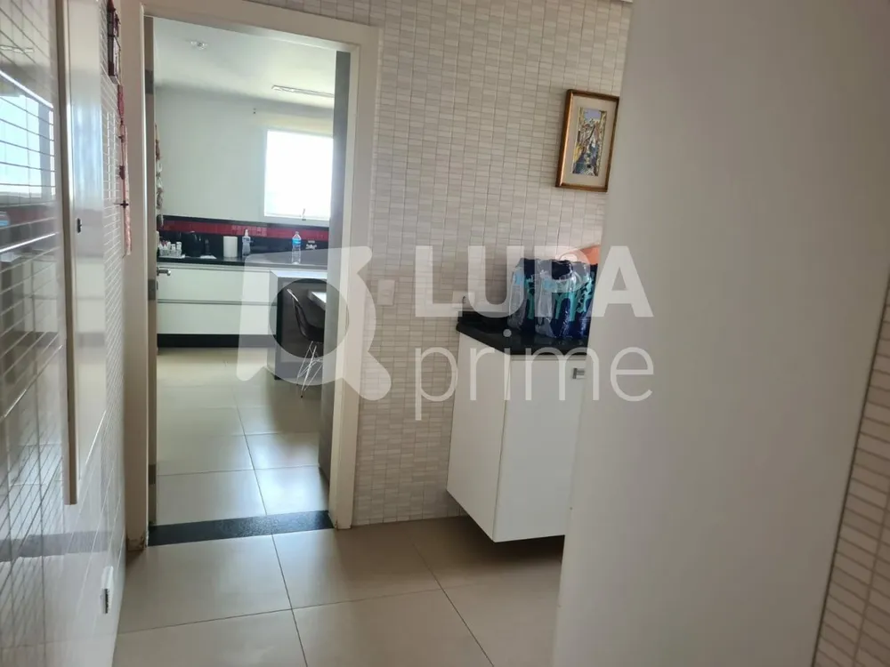 Apartamento, 4 quartos, 228 m² - Foto 11
