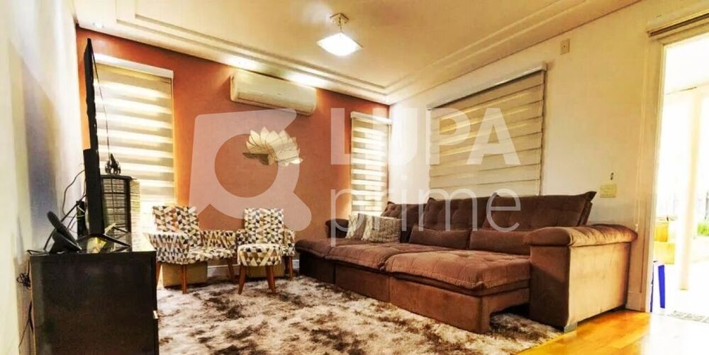 Casa, 3 quartos, 237 m² - Foto 1