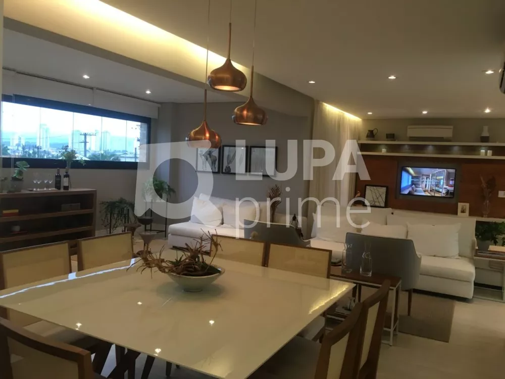 Apartamento à venda com 3 quartos, 153m² - Foto 1