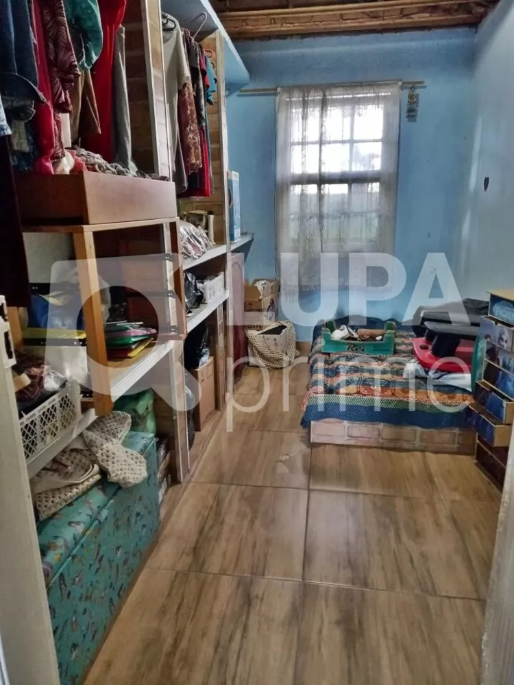 Casa à venda com 2 quartos, 150m² - Foto 2