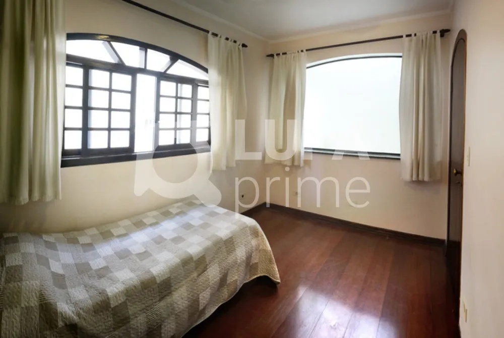 Casa, 4 quartos, 327 m² - Foto 1