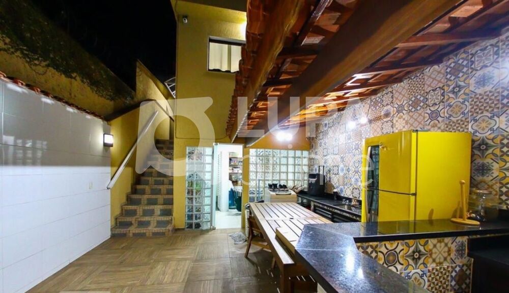 Casa, 3 quartos, 239 m² - Foto 8