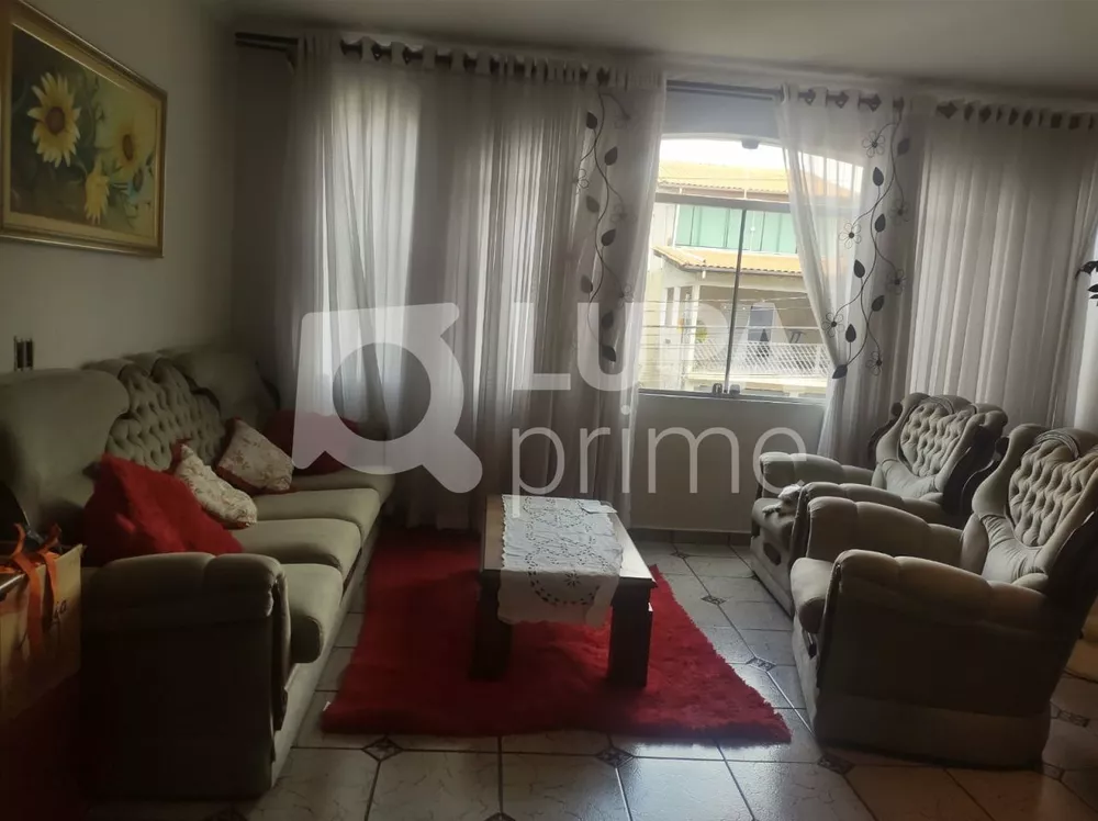 Casa à venda com 3 quartos, 120m² - Foto 2