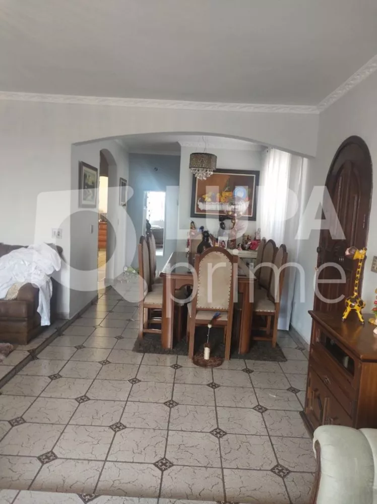 Casa à venda com 3 quartos, 120m² - Foto 1