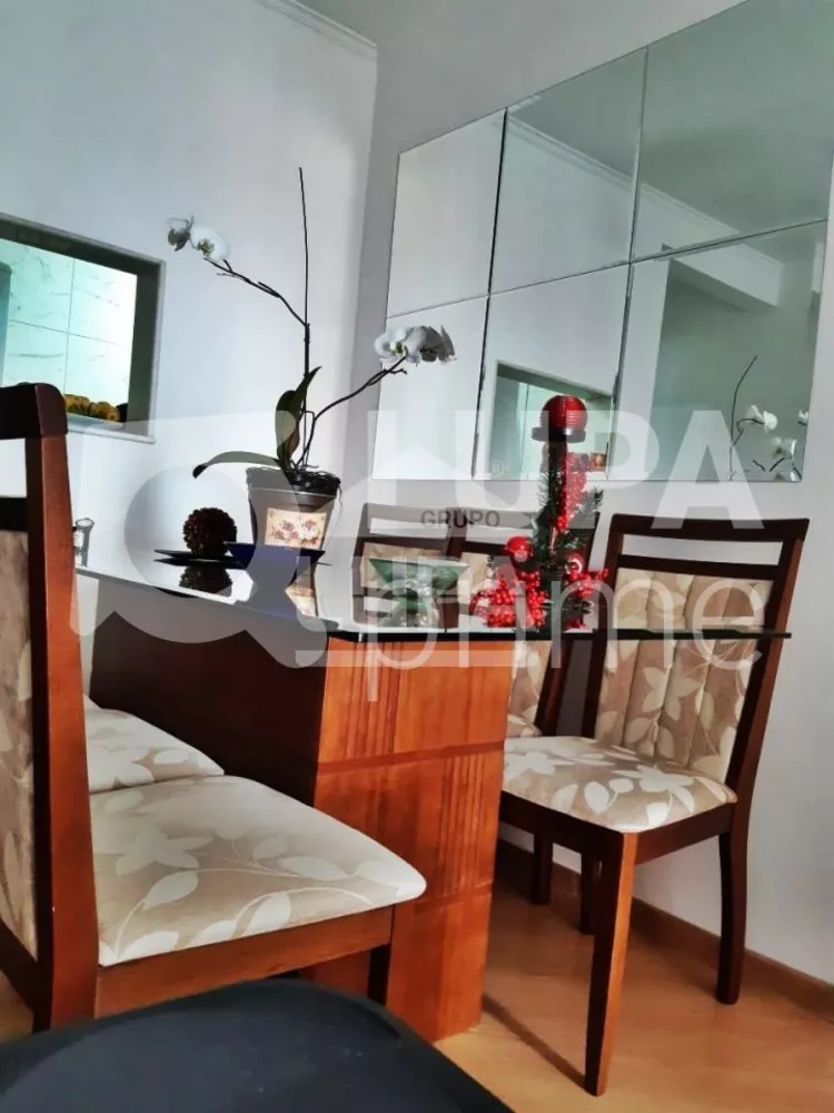 Apartamento à venda com 3 quartos, 76m² - Foto 2