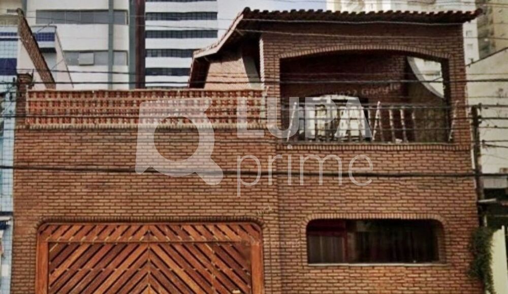 Casa para alugar com 4 quartos, 240m² - Foto 1