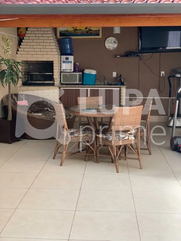 Casa, 3 quartos, 192 m² - Foto 8