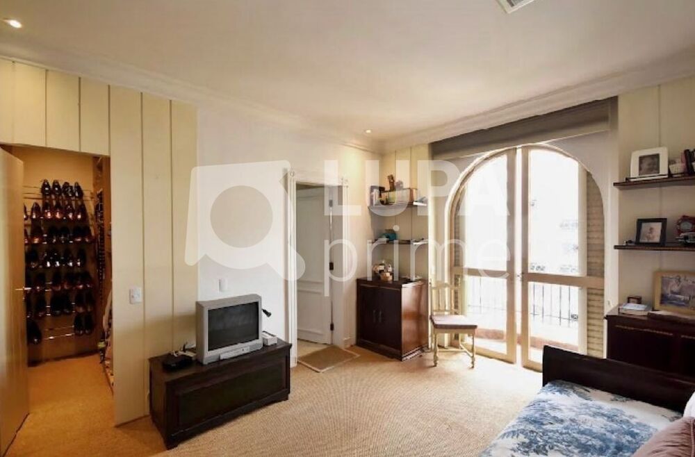 Apartamento para alugar com 4 quartos, 587m² - Foto 8