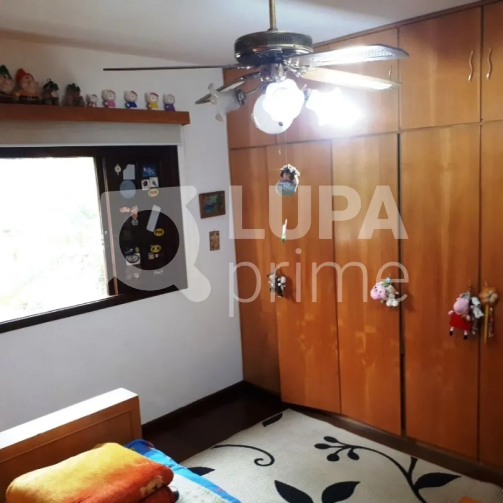 Casa, 3 quartos, 250 m² - Foto 4