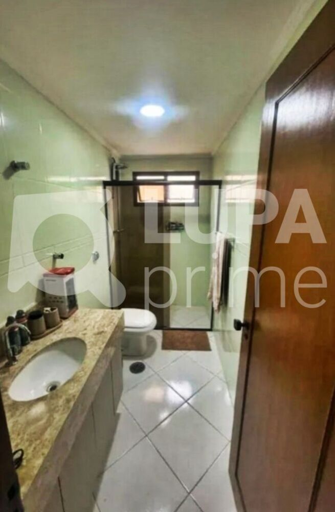 Apartamento à venda com 3 quartos, 145m² - Foto 3