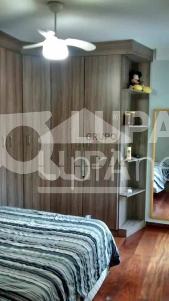 Casa à venda com 4 quartos, 300m² - Foto 4