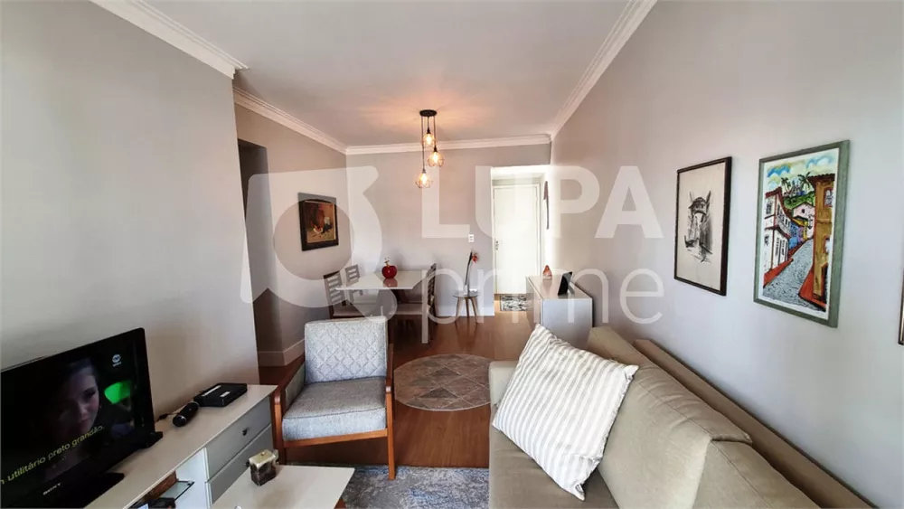 Apartamento à venda com 3 quartos, 80m² - Foto 2